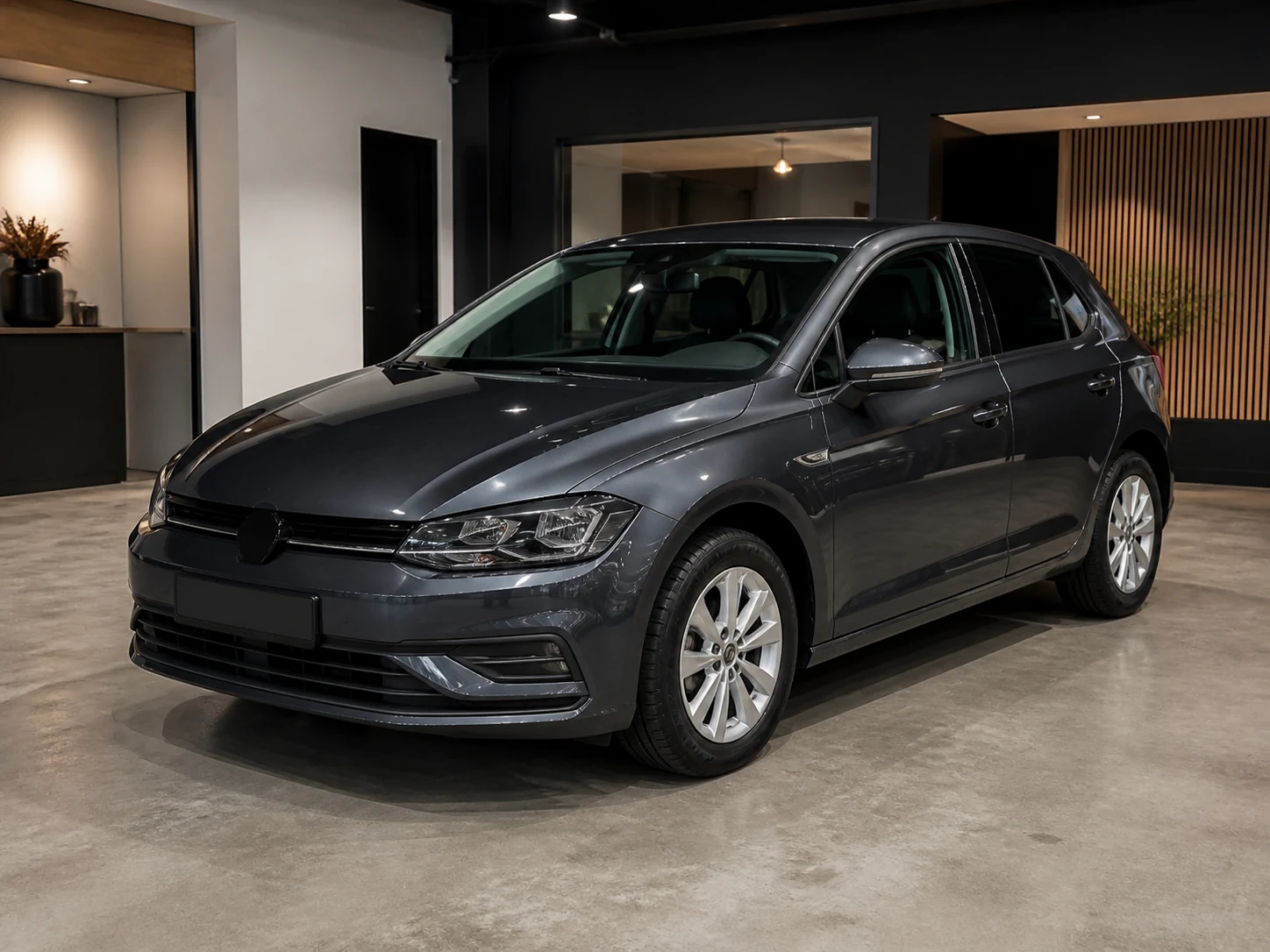 Nette gezinsauto in de showroom van DriveDirekt